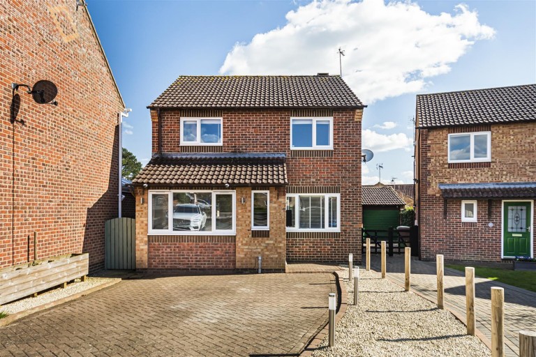 View Full Details for 64 Southfield Close, Driffield, YO25 5YU
