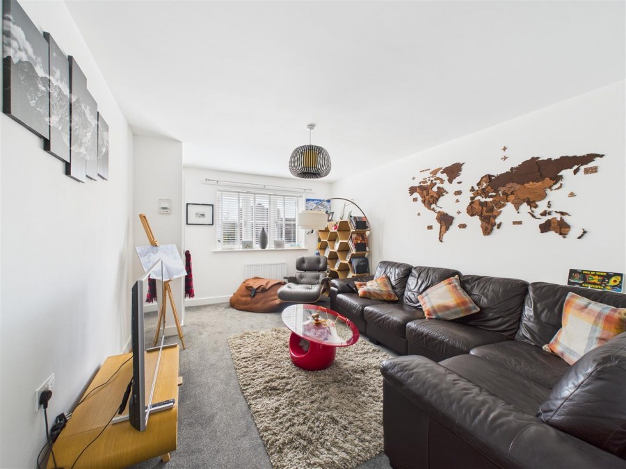 Images for 4 Woodmansey Garth, Driffield, YO25 5GF