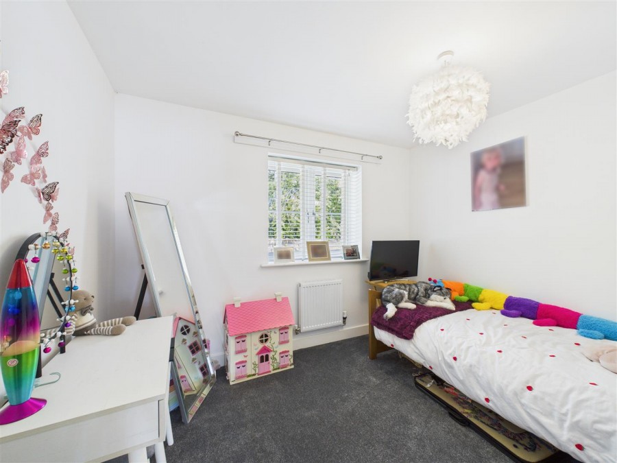 Images for 4 Woodmansey Garth, Driffield, YO25 5GF