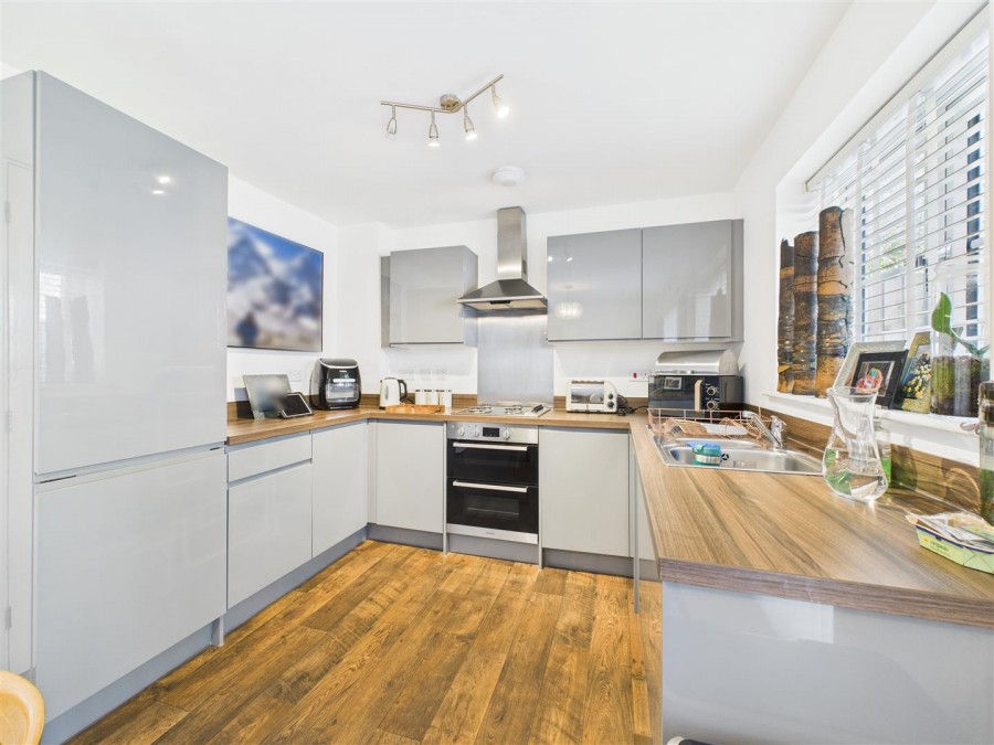 Images for 4 Woodmansey Garth, Driffield, YO25 5GF