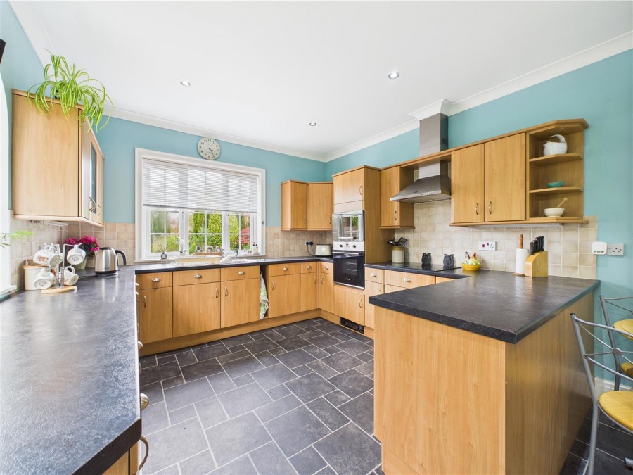 Images for 8 The Avenue, Driffield, YO25 5HS