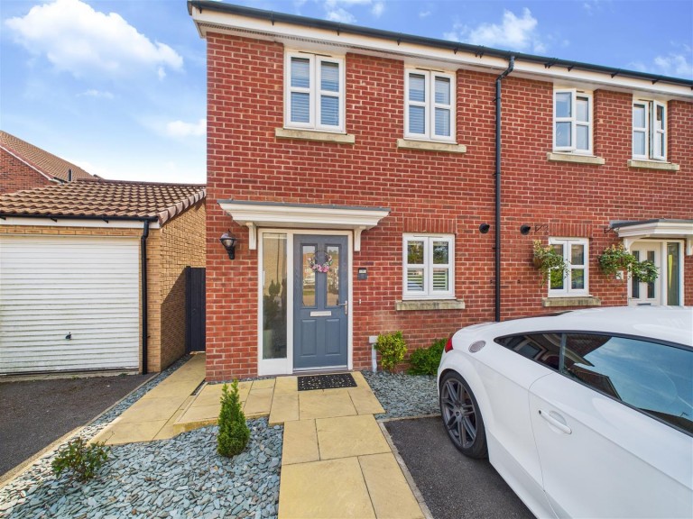 View Full Details for 3 Tennison Drive, Driffield, YO25 5AQ
