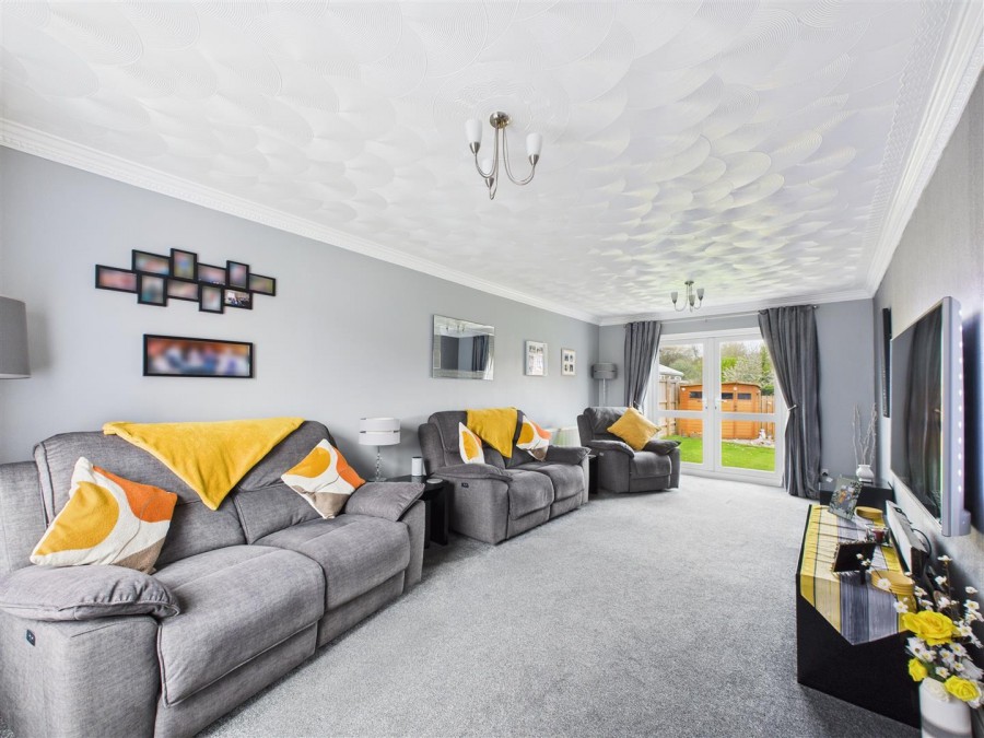 Images for 27 Nightingale Lane, Scarborough
