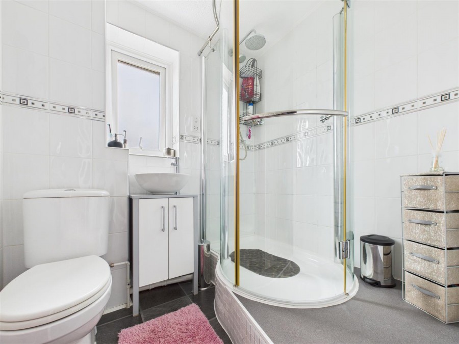 Images for 27 Nightingale Lane, Scarborough