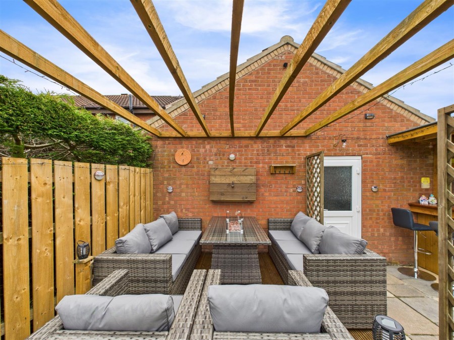 Images for 27 Nightingale Lane, Scarborough