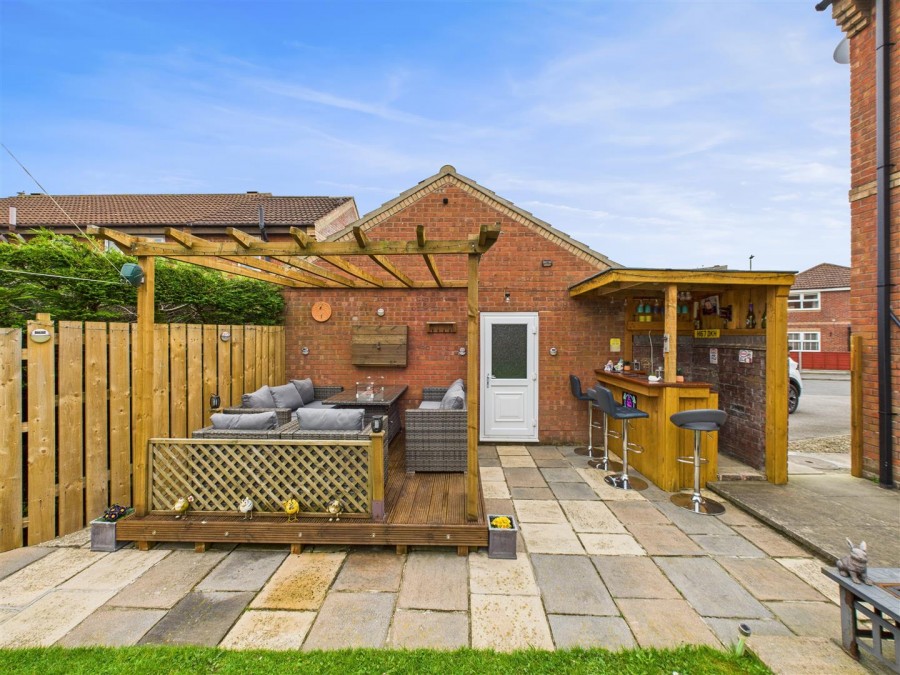 Images for 27 Nightingale Lane, Scarborough