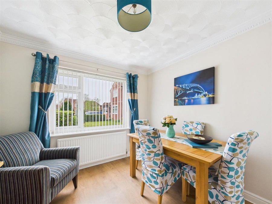 Images for 27 Nightingale Lane, Scarborough