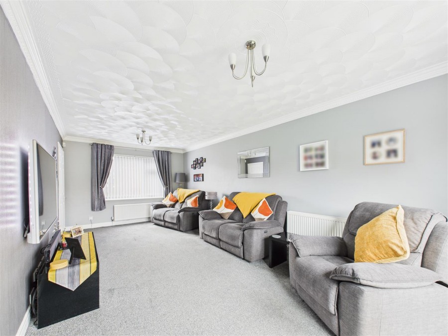 Images for 27 Nightingale Lane, Scarborough