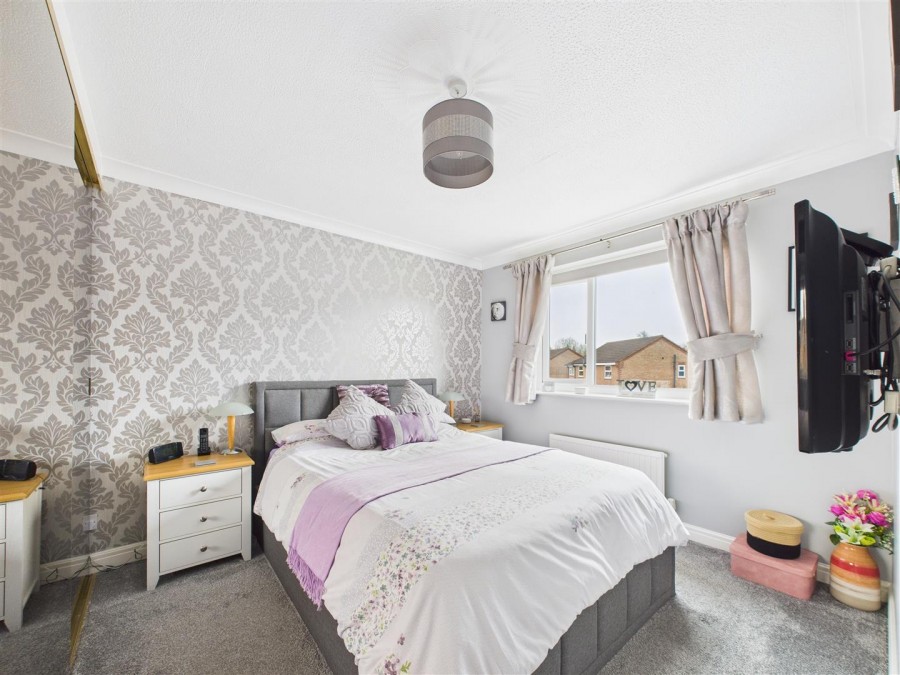 Images for 27 Nightingale Lane, Scarborough