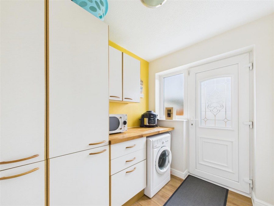Images for 27 Nightingale Lane, Scarborough
