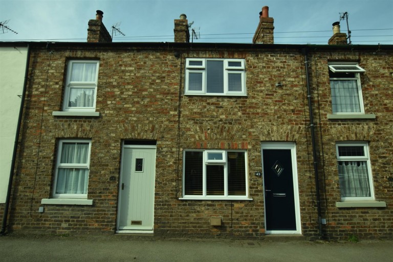 View Full Details for 43 St Hildas Street, Sherburn, North Yorkshire YO17 8PH