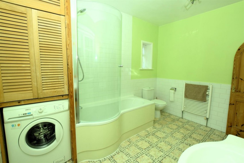 Images for 8 Esplanade Crescent, Scarborough, YO11 2XB