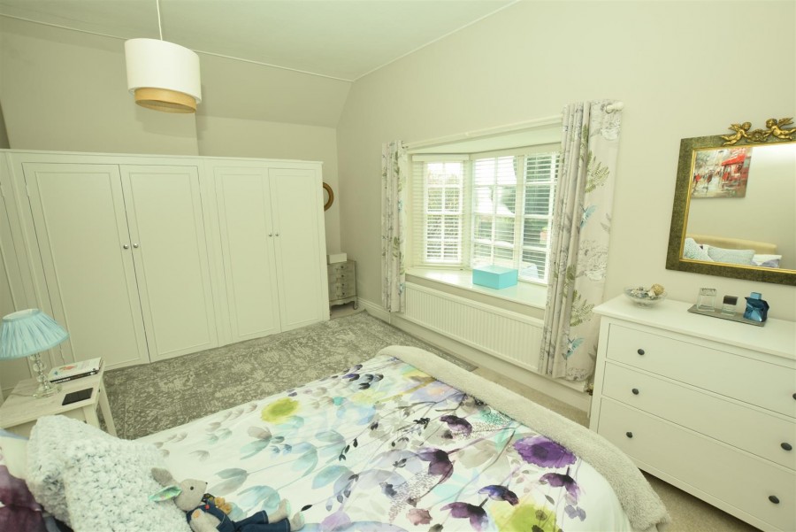 Images for 8 Holbeck hill, Scarborough, YO12 2XD