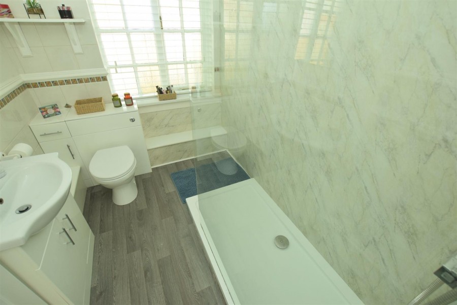 Images for 8 Holbeck hill, Scarborough, YO12 2XD
