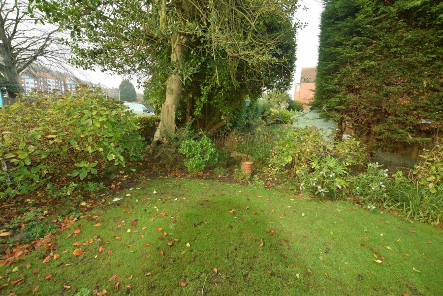 Images for 8 Holbeck hill, Scarborough, YO12 2XD