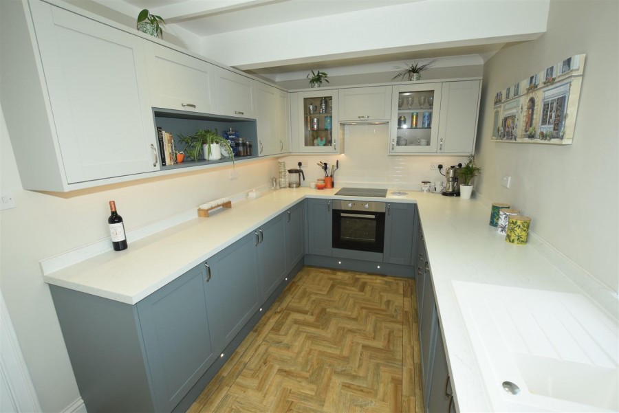 Images for 8 Holbeck hill, Scarborough, YO12 2XD