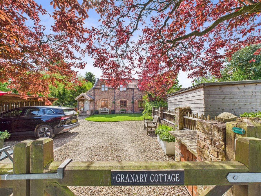 Images for Granary Cottage, High Grange farm, Aike, Driffield, YO25 9BG