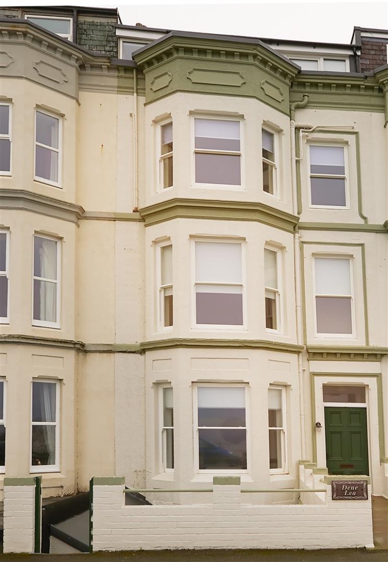 View Full Details for 7a Rutland Avenue, Scarborough, North Yorkshire, YO12 7JB