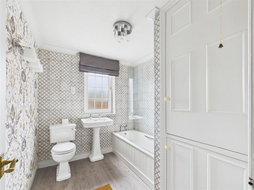 Images for Flat 1, 10 Holbeck Hill, Scarborough, YO11 2XD