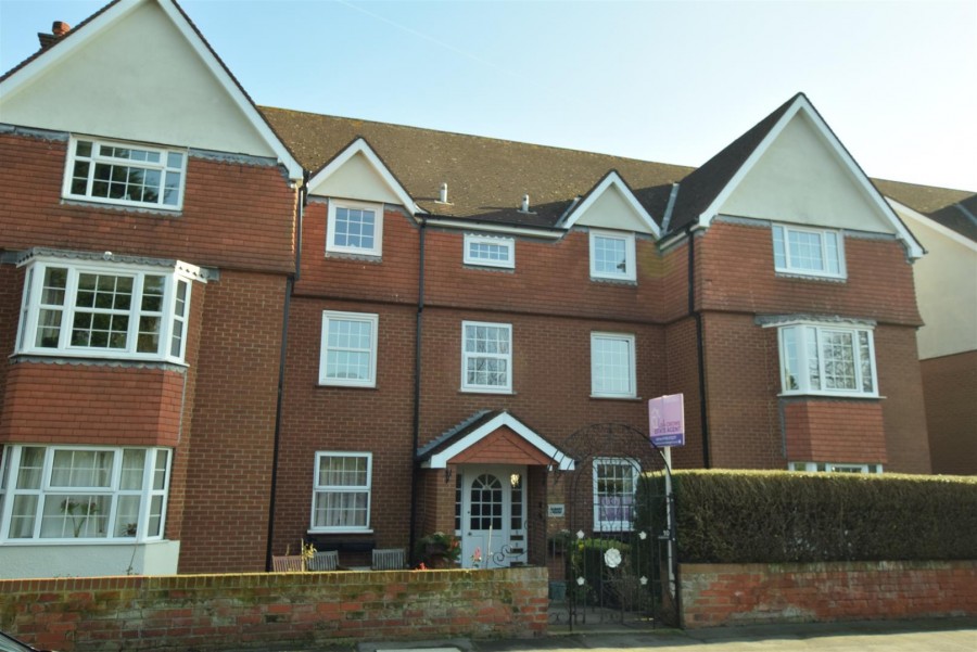 Images for 10 Holbeck Hill, Scarborough