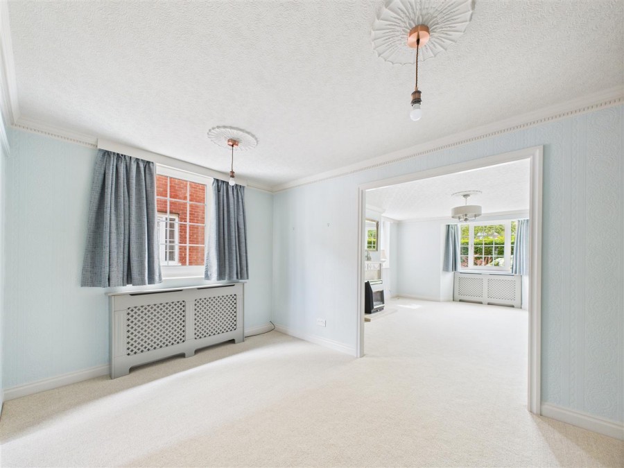 Images for Flat 1, 10 Holbeck Hill, Scarborough, YO11 2XD