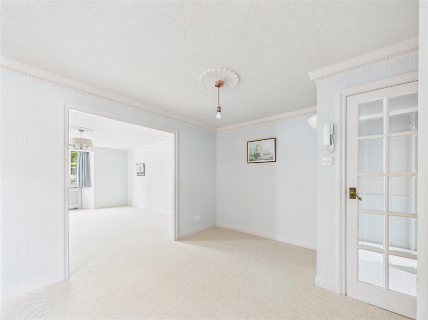 Images for Flat 1, 10 Holbeck Hill, Scarborough, YO11 2XD