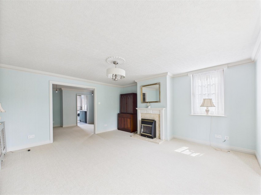 Images for Flat 1, 10 Holbeck Hill, Scarborough, YO11 2XD