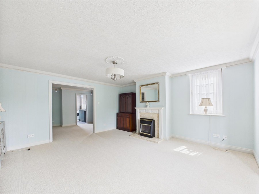 Images for Flat 1, 10 Holbeck Hill, Scarborough, YO11 2XD