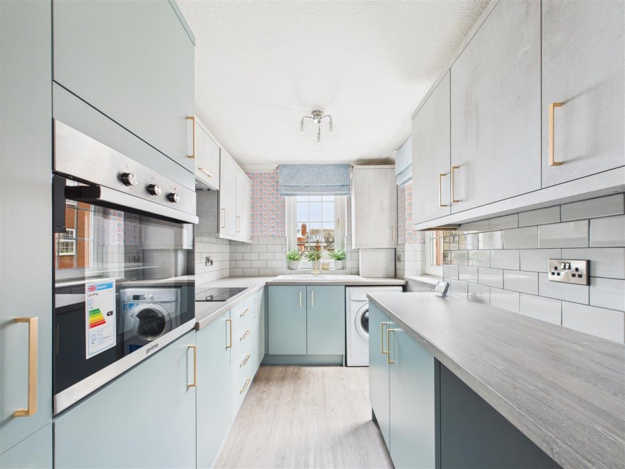 Images for Flat 1, 10 Holbeck Hill, Scarborough, YO11 2XD