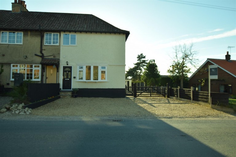 View Full Details for 130 Welham Road Norton, Malton, North Yorkshire, YO17 9DU