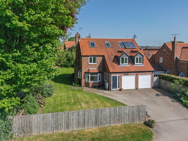 View Full Details for Garrons, Back Lane, North Dalton, Driffield, YO25 9XD