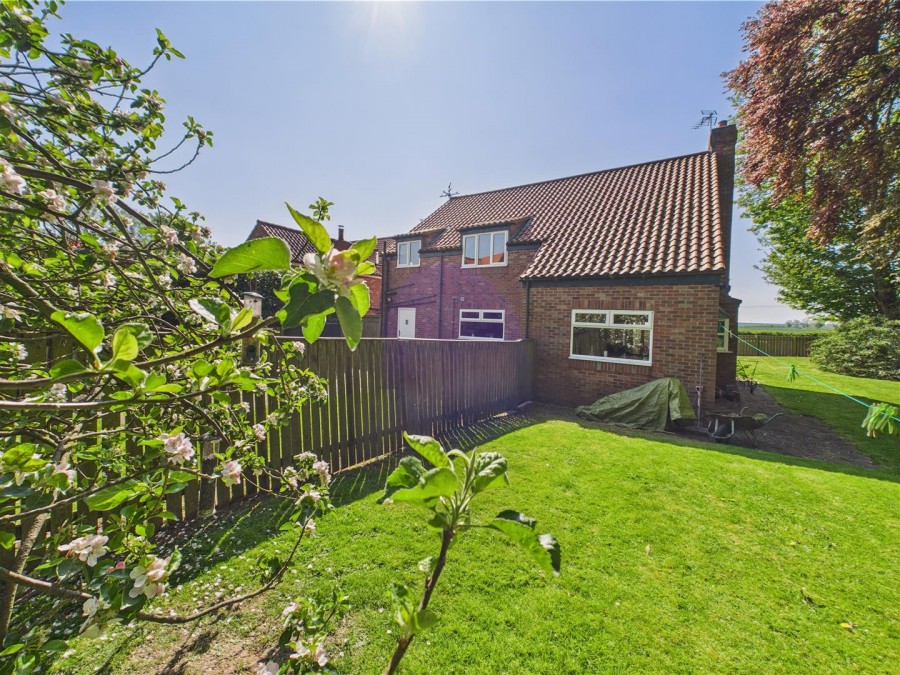 Images for Garrons, Back Lane, North Dalton, Driffield, YO25 9XD