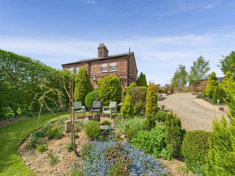 View Full Details for 1 Towthorpe Cottages, Fimber, Driffield, YO25 3HA