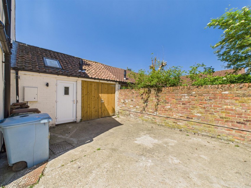 Images for Corner House Farm, Foxholes, Driffield YO25 3QH
