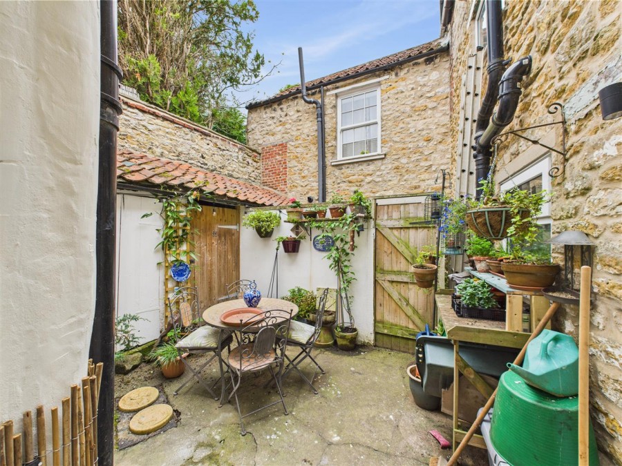 Images for 7, Howe End, Kirkbymoorside, York, North Yorkshire YO62 6BE