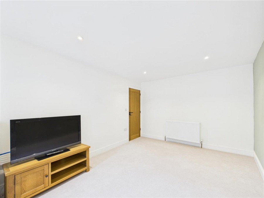Images for 7, Howe End, Kirkbymoorside, York, North Yorkshire YO62 6BE