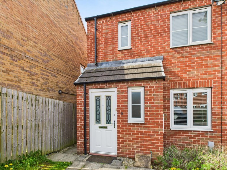 View Full Details for 9 Camellia Close Norton, YO17 8FE