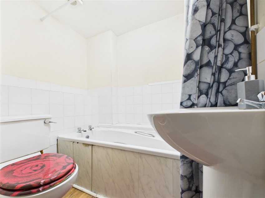 Images for THE DUCHESS, Hovingham Drive, Scarborough YO13 9PA