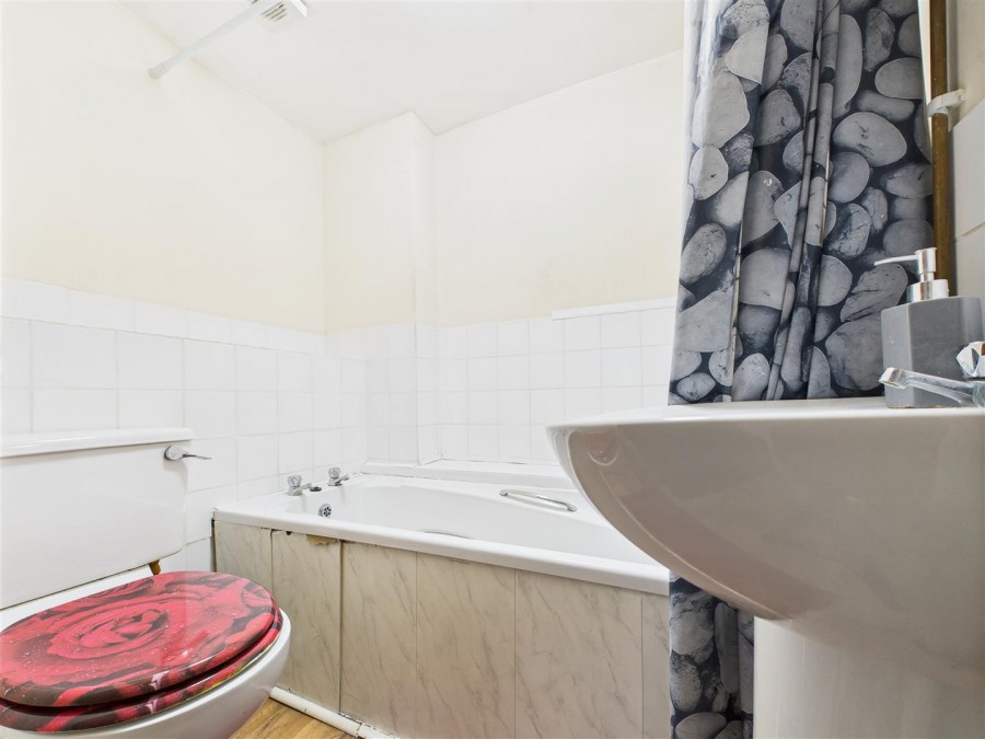 Images for THE DUCHESS, Hovingham Drive, Scarborough YO13 9PA