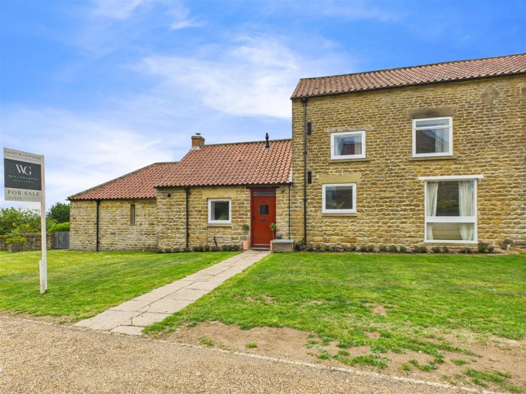 View Full Details for 1 West End Farm, Main Street, Hutton Buscel, Scarborough, YO13 9LT