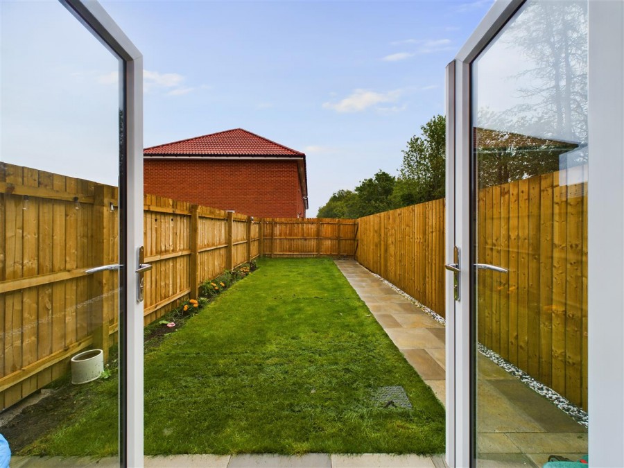 Images for 11 Hunsley Avenue, Driffield, YO25 5GD