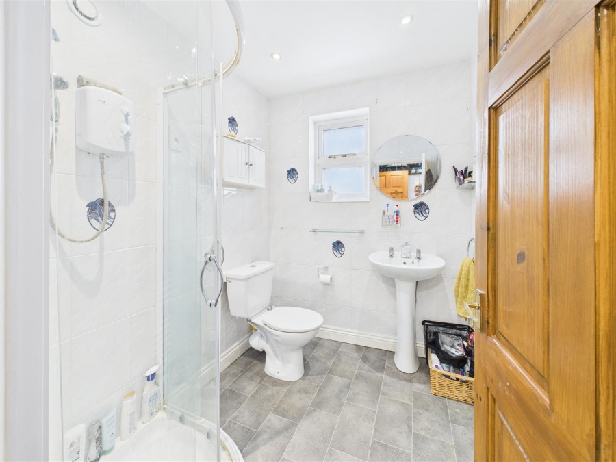 Images for 6 Foston Lane, North Frodingham, Driffield, YO25  8JZ