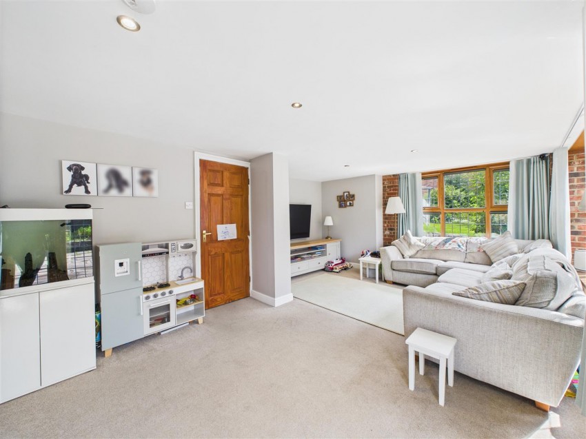 Images for 6 Foston Lane, North Frodingham, Driffield, YO25  8JZ