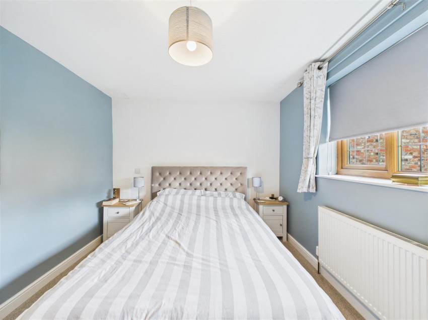 Images for 6 Foston Lane, North Frodingham, Driffield, YO25  8JZ