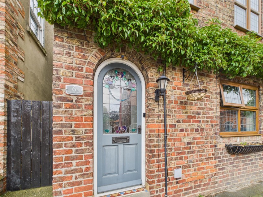 Images for 6 Foston Lane, North Frodingham, Driffield, YO25  8JZ