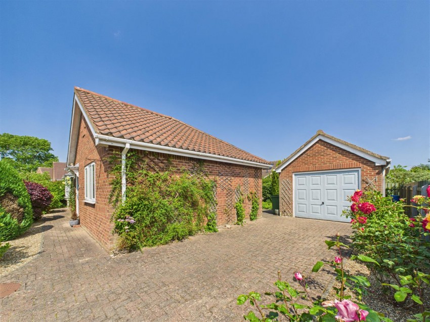 Images for 24 Chantry Meadows, Kilham, Driffield, YO25 4RB