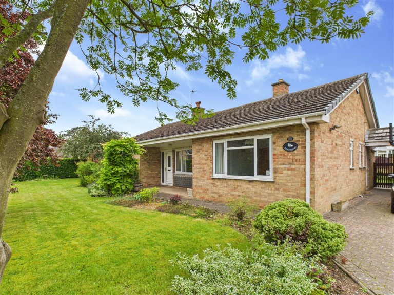 View Full Details for 13 Maiden Greve, Malton, YO17 7BE