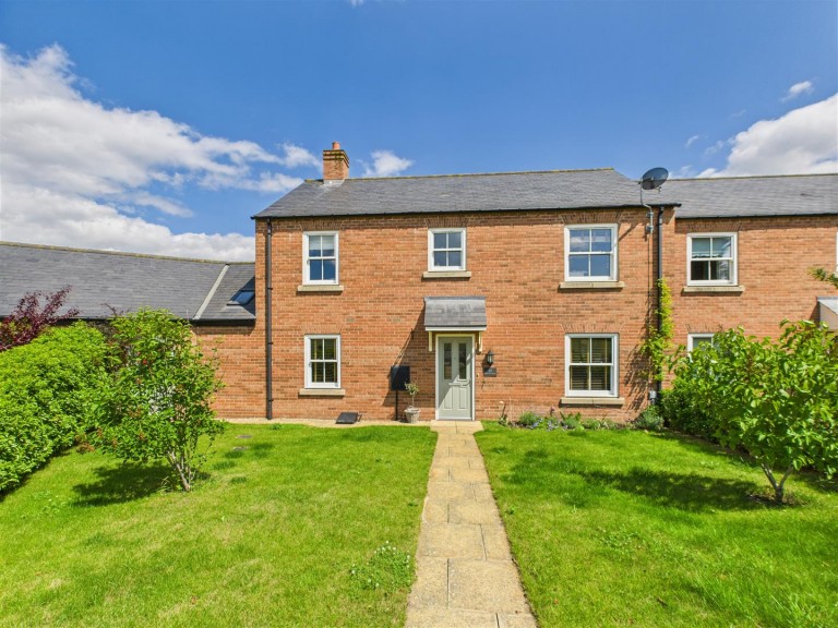 View Full Details for 28 Harvest Drive, Malton, YO17 7AX
