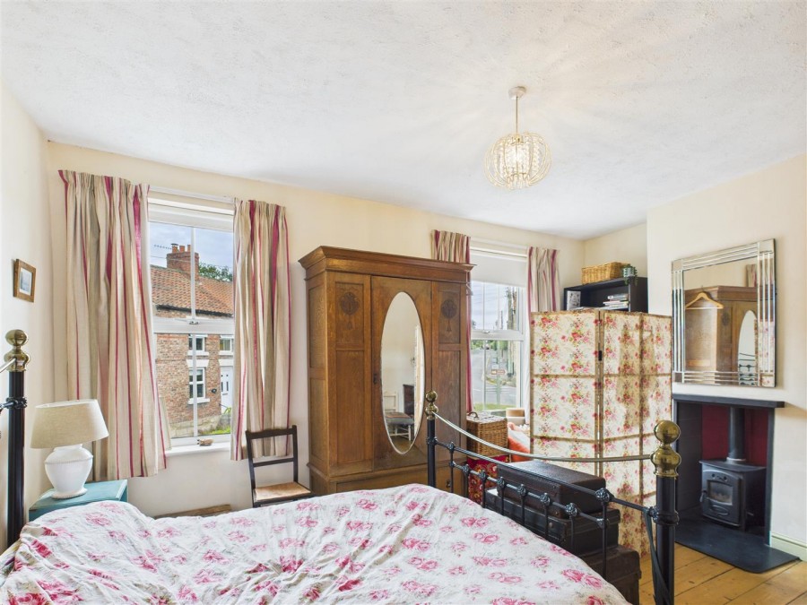 Images for 12 Potter Hill, Pickering, YO18 8AA