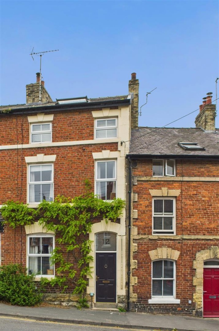 Images for 12 Potter Hill, Pickering, YO18 8AA